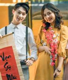 ảnh chụp màn hình cặp gà sinh đôi đá hôm nay