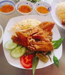 ảnh chụp màn hình cơm gà sơn ký đà lạt hai bà trưng