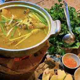 cháo cối gà đá