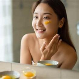 làm đẹp da bằng lòng đỏ trứng gà