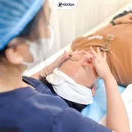 phòng khám da liễu gà spa