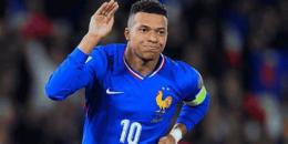 tính năng nổi bật mbappe đá gà