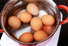 tính năng nổi bật tác dụng của trứng gà luộc với da mặt