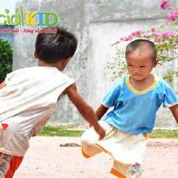 trò chơi đá gà mầm non